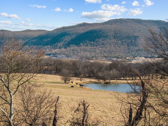 20136 Old State Highway 28, Pikeville, TN 37367