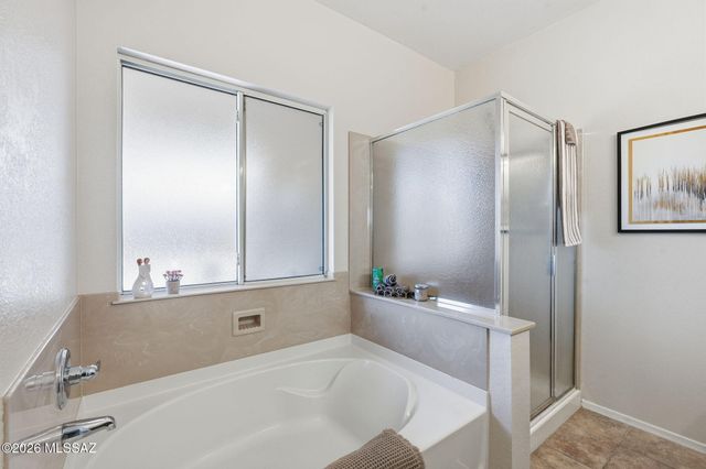 14950 N Capriole Road, Tucson, AZ 85739