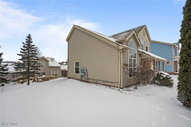 8690 Foxwood Circle, Macedonia, OH 44056