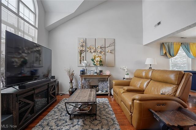 8690 Foxwood Circle, Macedonia, OH 44056