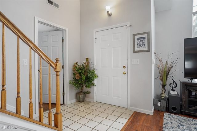 8690 Foxwood Circle, Macedonia, OH 44056