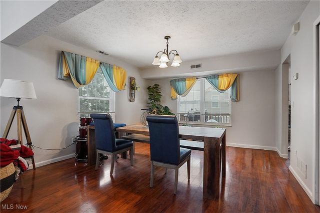 8690 Foxwood Circle, Macedonia, OH 44056