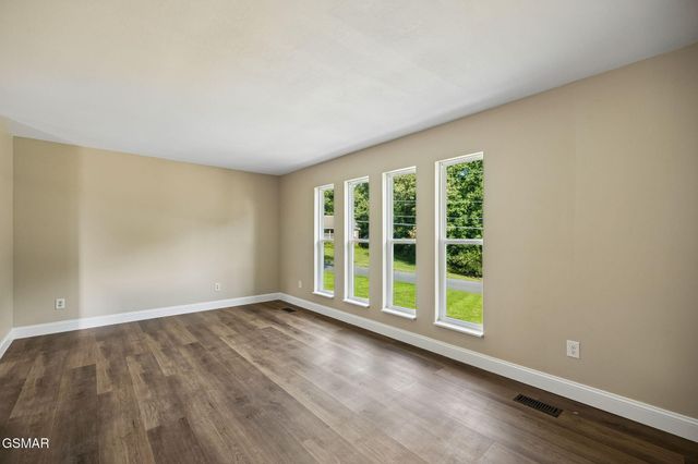 213 Chapman Overlook Drive, Seymour, TN 37865