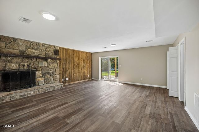 213 Chapman Overlook Drive, Seymour, TN 37865