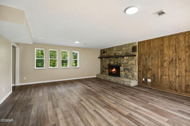 213 Chapman Overlook Drive, Seymour, TN 37865