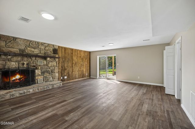 213 Chapman Overlook Drive, Seymour, TN 37865