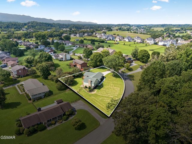 213 Chapman Overlook Drive, Seymour, TN 37865