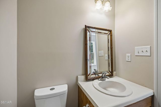 213 Chapman Overlook Drive, Seymour, TN 37865