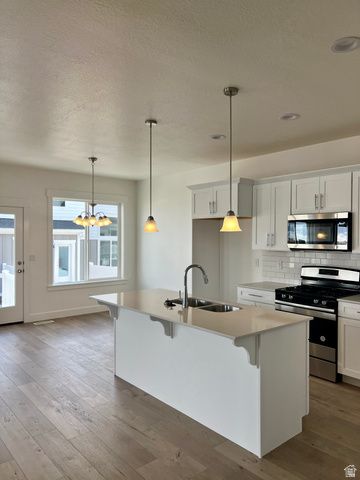 1792 N FESTIVE WAY, Saratoga Springs, UT 84045