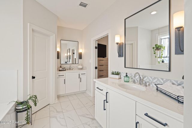 108 Sanctuary Lane, Lafayette, LA 70503