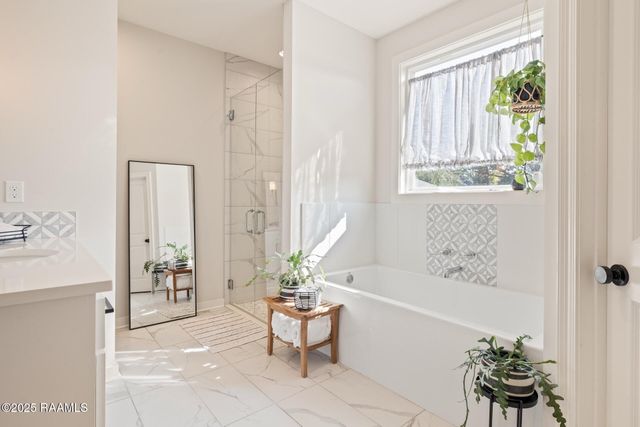 108 Sanctuary Lane, Lafayette, LA 70503