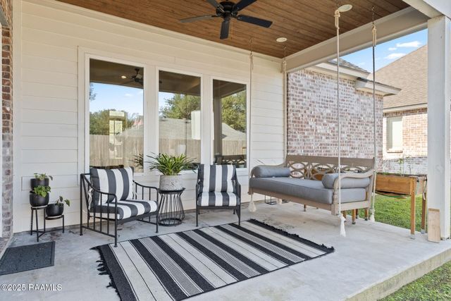 108 Sanctuary Lane, Lafayette, LA 70503