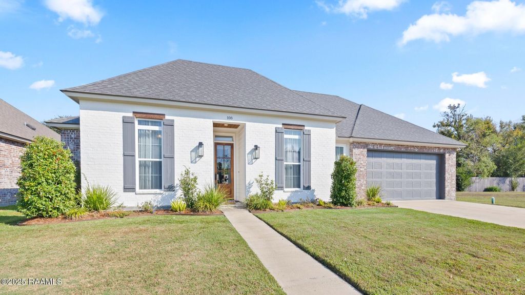 108 Sanctuary Lane, Lafayette, LA 70503