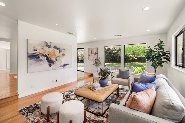 861 Laverstock Way, Sacramento, CA 95864