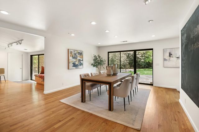 861 Laverstock Way, Sacramento, CA 95864