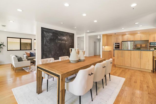 861 Laverstock Way, Sacramento, CA 95864