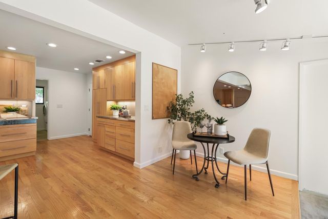 861 Laverstock Way, Sacramento, CA 95864