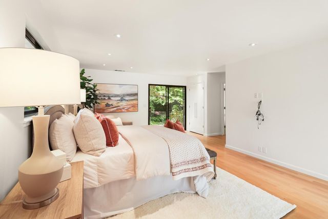 861 Laverstock Way, Sacramento, CA 95864