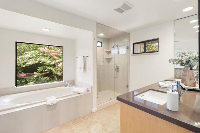 861 Laverstock Way, Sacramento, CA 95864