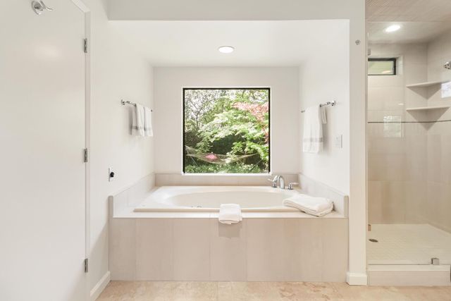 861 Laverstock Way, Sacramento, CA 95864