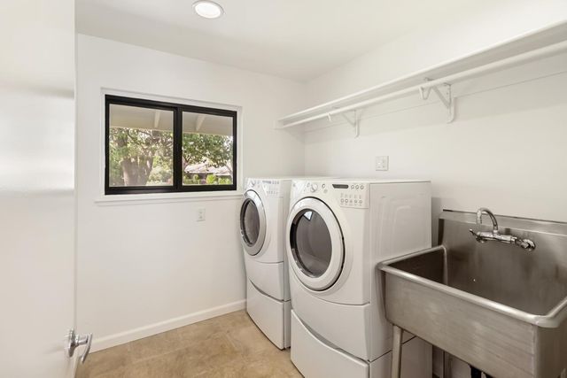 861 Laverstock Way, Sacramento, CA 95864