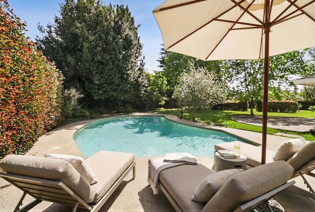 861 Laverstock Way, Sacramento, CA 95864