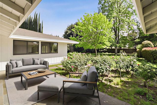 861 Laverstock Way, Sacramento, CA 95864