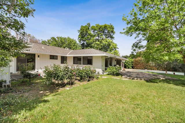 861 Laverstock Way, Sacramento, CA 95864