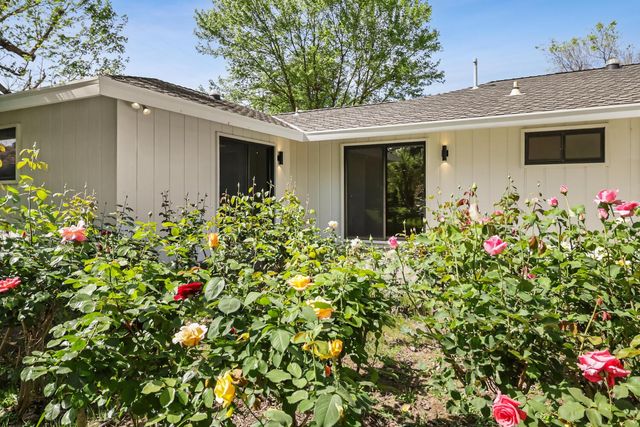 861 Laverstock Way, Sacramento, CA 95864