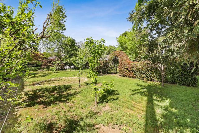 861 Laverstock Way, Sacramento, CA 95864