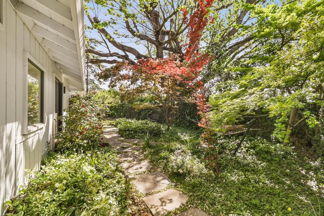 861 Laverstock Way, Sacramento, CA 95864