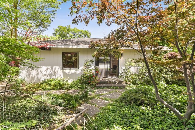 861 Laverstock Way, Sacramento, CA 95864