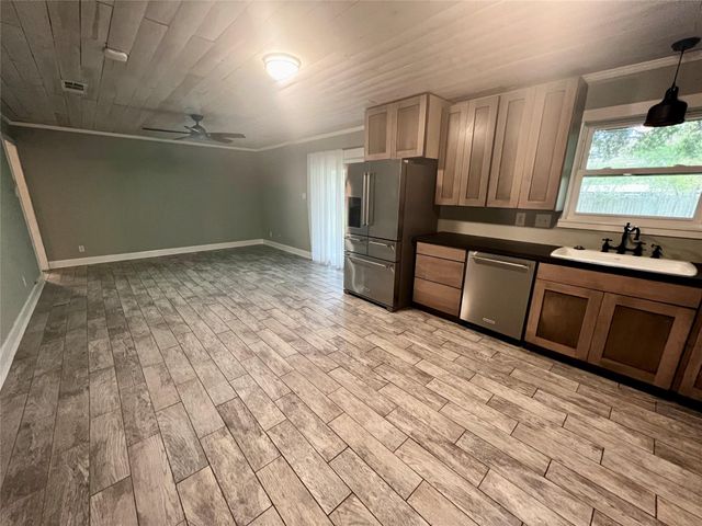 795 Vogel DR, Lockhart, TX 78644