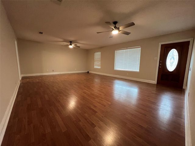 795 Vogel DR, Lockhart, TX 78644