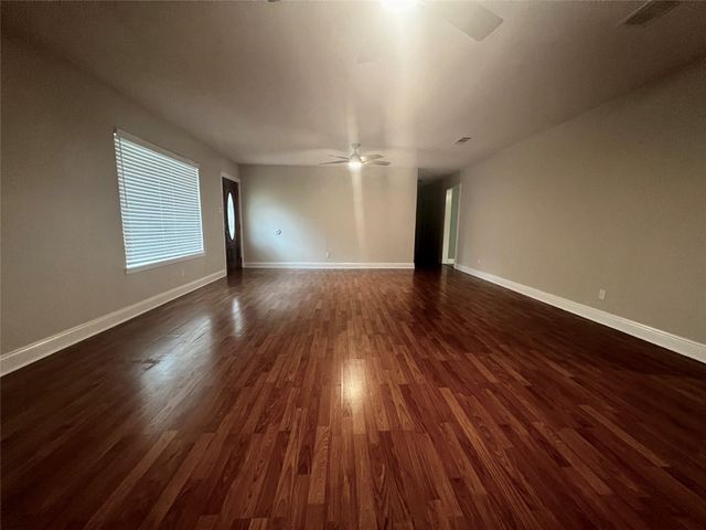 795 Vogel DR, Lockhart, TX 78644
