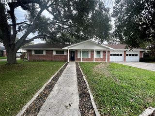 795 Vogel DR, Lockhart, TX 78644