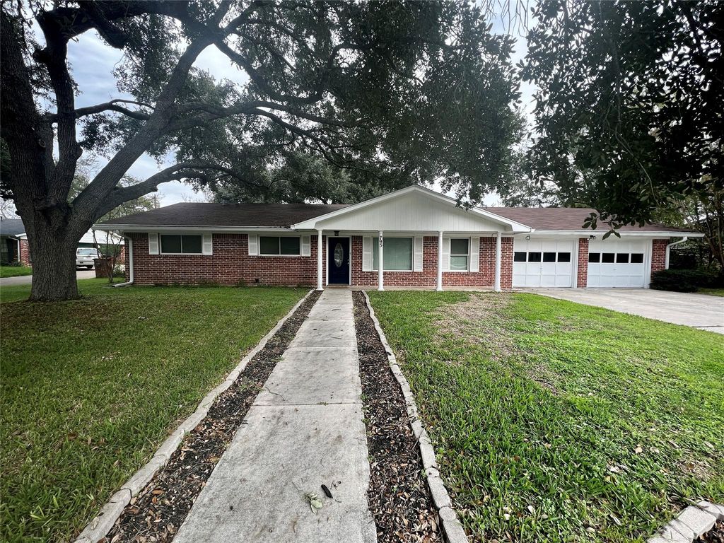 795 Vogel DR, Lockhart, TX 78644
