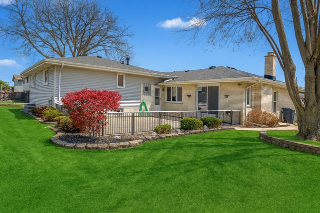 8226 Bob O Link Road, Orland Park, IL 60462