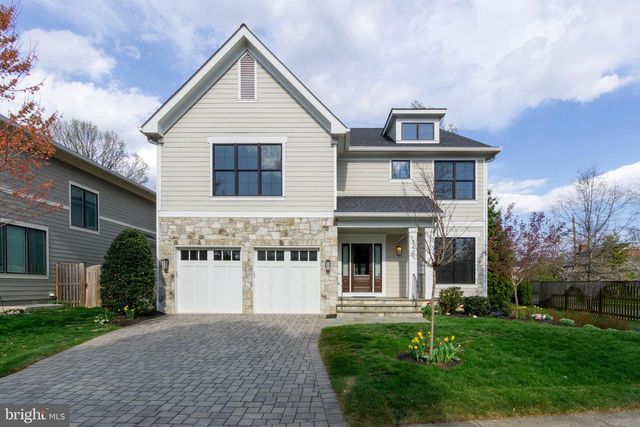 2421 N BUCHANAN ST, Arlington, VA 22207