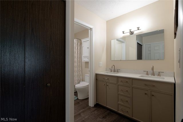 26943 Southwood Lane, Olmsted Twp, OH 44138