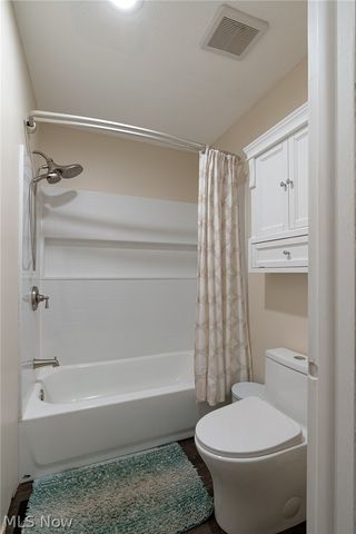 26943 Southwood Lane, Olmsted Twp, OH 44138