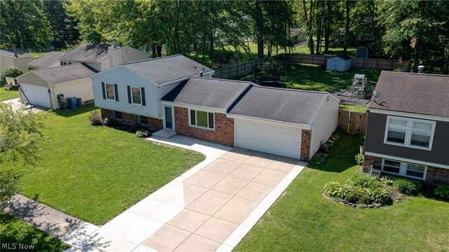 26943 Southwood Lane, Olmsted Twp, OH 44138
