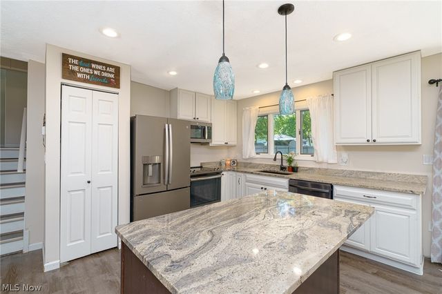 26943 Southwood Lane, Olmsted Twp, OH 44138