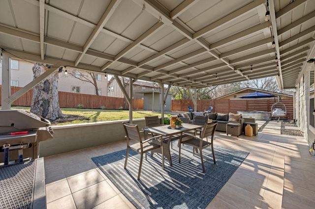 827 Sussex DR, Austin, TX 78745