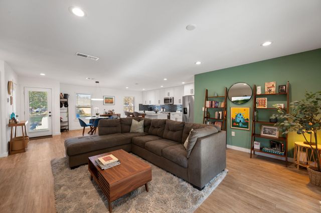 827 Sussex DR, Austin, TX 78745