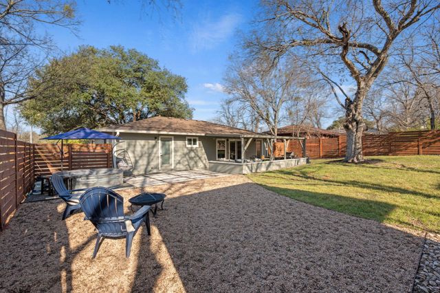 827 Sussex DR, Austin, TX 78745