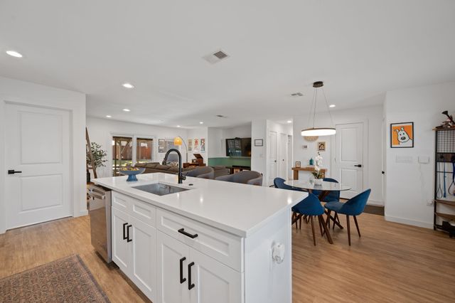 827 Sussex DR, Austin, TX 78745