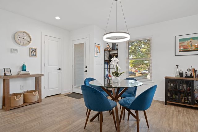 827 Sussex DR, Austin, TX 78745