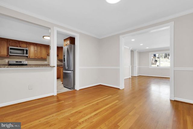 19103 CAPEHART DR, Montgomery Village, MD 20886