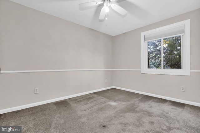 19103 CAPEHART DR, Montgomery Village, MD 20886